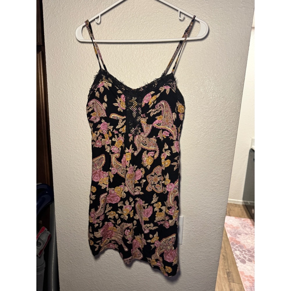 Billabong Paisley Floral Lace Trim Mini Dress Black Pink Boho MDD1VWIC - Picture 2 of 5